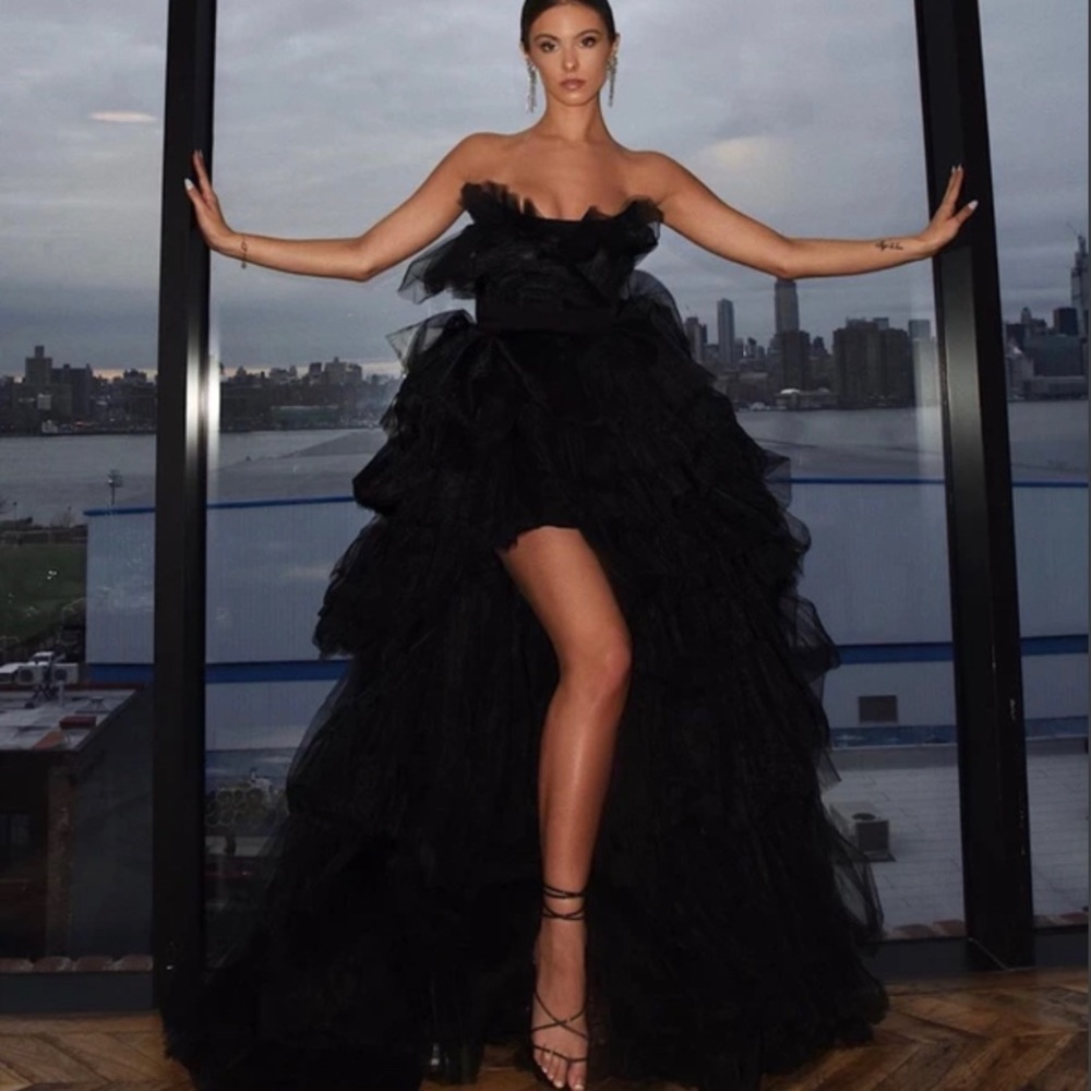 Dairy Bridal black Tulle formal gown Size - US2. Worn once. Beautiful dress!